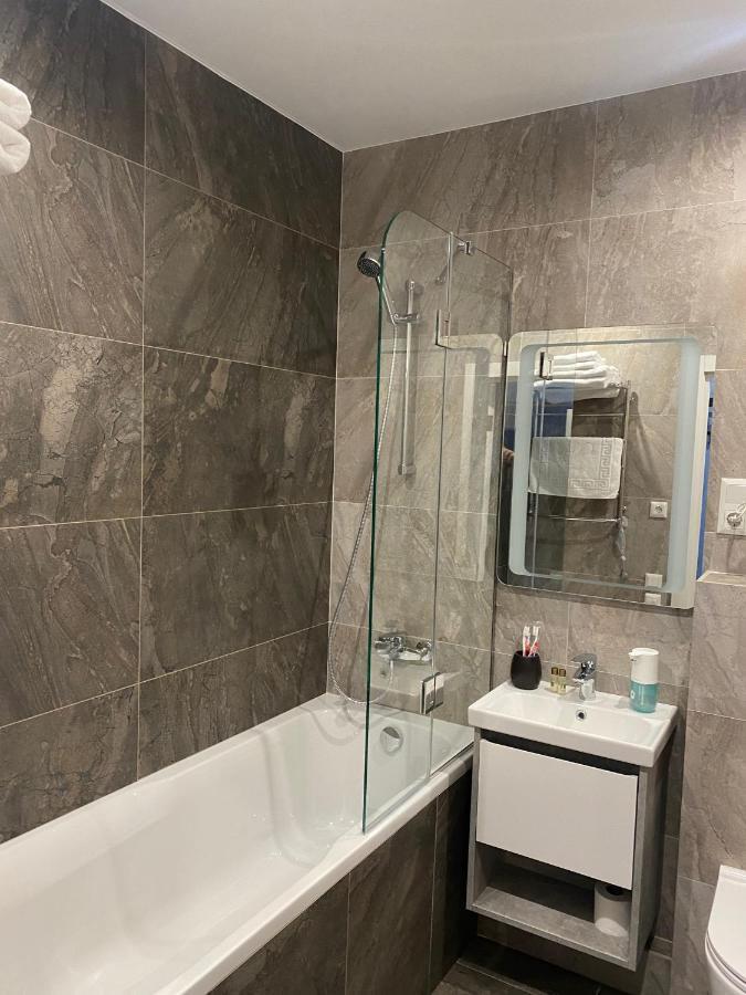 Magic Days Apartments Chernihiv Bagian luar foto